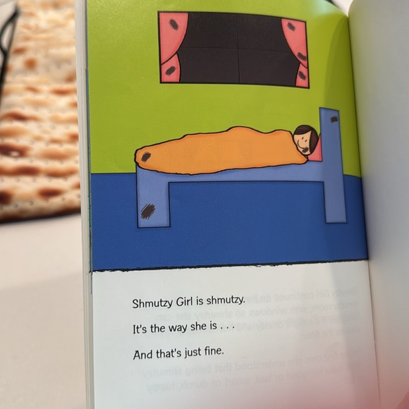 NWOT Matzah Drawstring Bag Backpack and gently used Shmutzy Girl Book - Picture 11 of 12